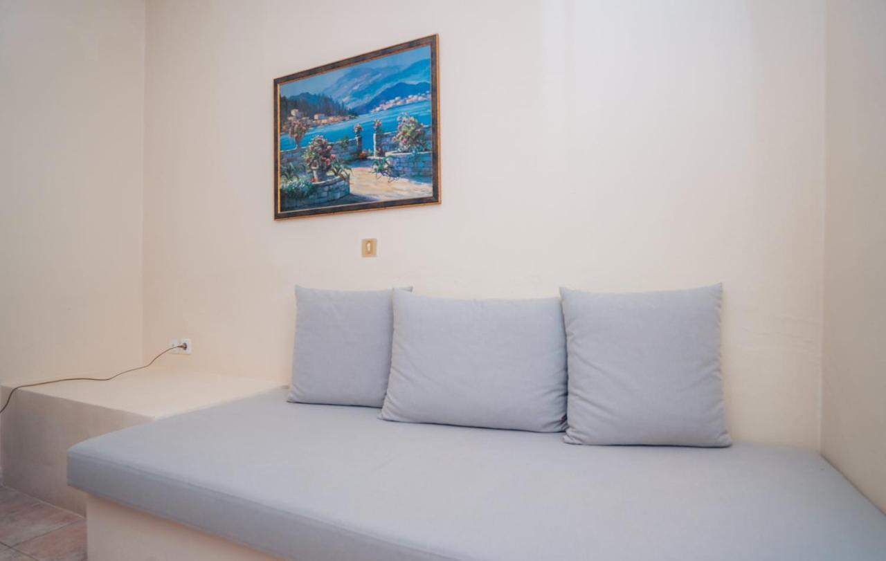Giannakas Studios Platis Gialos  Екстериор снимка